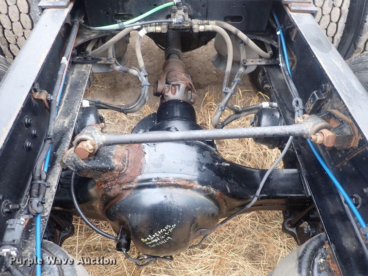 image for item DQ5033 2016 Freightliner Cascadia Evolution  semi truck