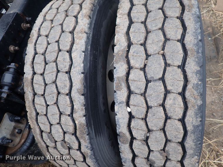 image for item DQ5033 2016 Freightliner Cascadia Evolution  semi truck