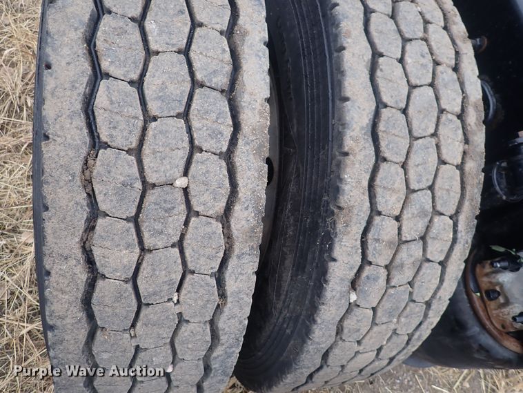 image for item DQ5033 2016 Freightliner Cascadia Evolution  semi truck