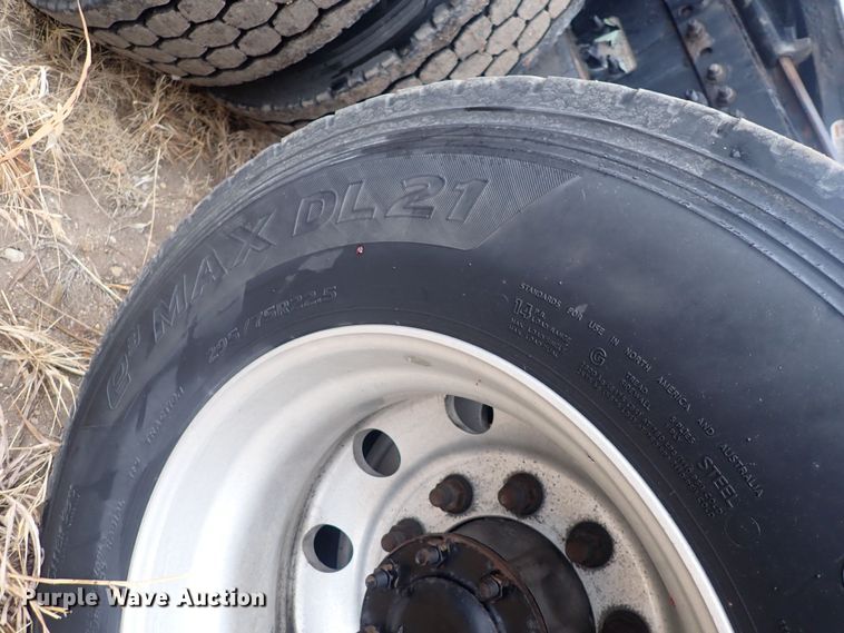 image for item DQ5033 2016 Freightliner Cascadia Evolution  semi truck