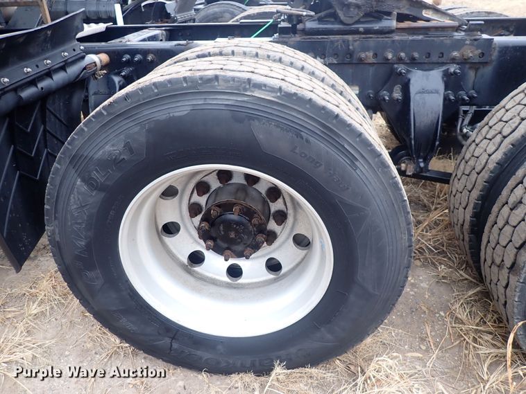 image for item DQ5033 2016 Freightliner Cascadia Evolution  semi truck