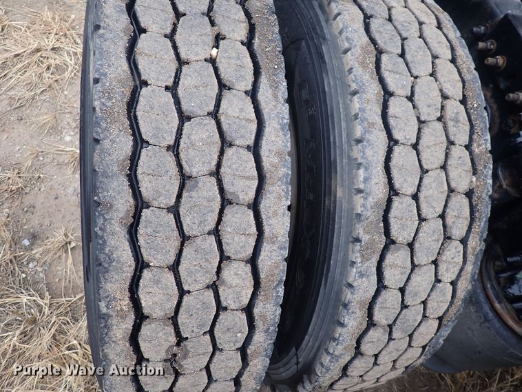 image for item DQ5033 2016 Freightliner Cascadia Evolution  semi truck