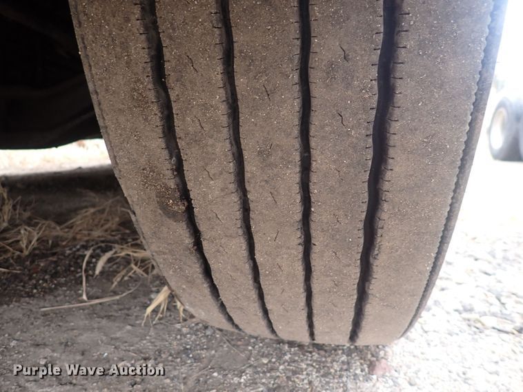 image for item DQ5033 2016 Freightliner Cascadia Evolution  semi truck