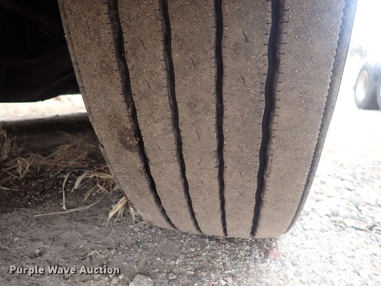 image for item DQ5033 2016 Freightliner Cascadia Evolution  semi truck