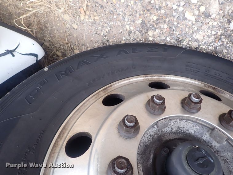 image for item DQ5033 2016 Freightliner Cascadia Evolution  semi truck