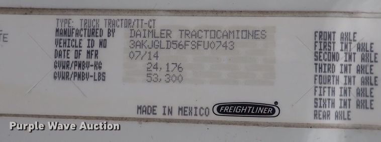 image for item DQ5037 2015 Freightliner Cascadia Evolution  semi truck