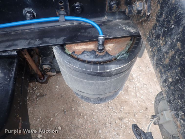 image for item DQ5037 2015 Freightliner Cascadia Evolution  semi truck