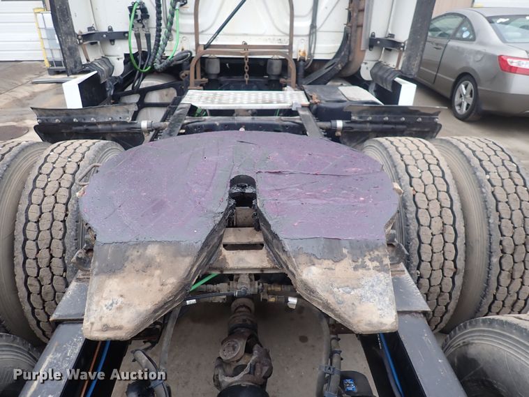 image for item DQ5037 2015 Freightliner Cascadia Evolution  semi truck