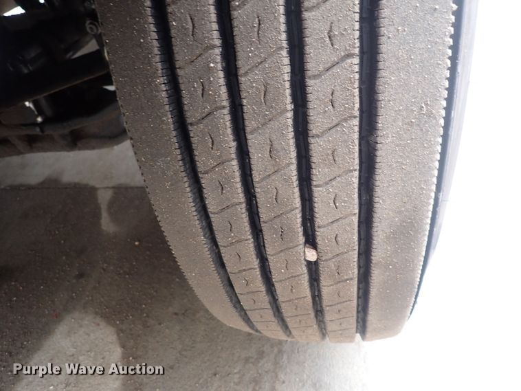 image for item DQ5037 2015 Freightliner Cascadia Evolution  semi truck