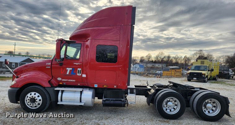 image for item DQ5378 2013 International ProStar Plus  semi truck