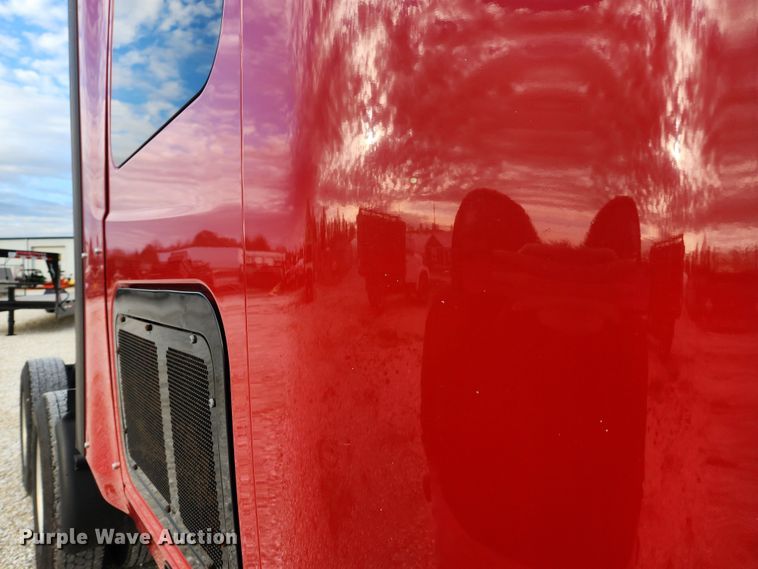 image for item DQ5378 2013 International ProStar Plus  semi truck