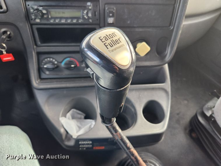 image for item DQ5378 2013 International ProStar Plus  semi truck