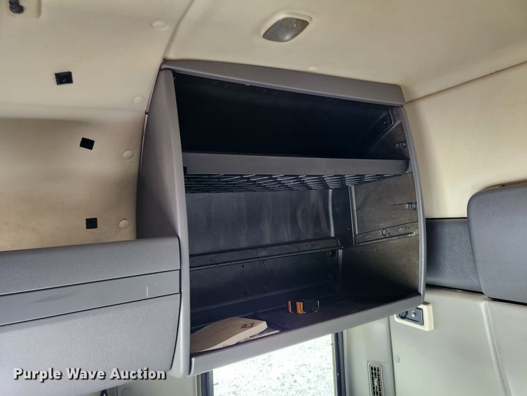 image for item DQ5378 2013 International ProStar Plus  semi truck