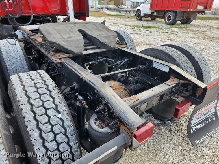 image for item DQ5378 2013 International ProStar Plus  semi truck