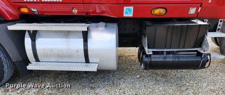 image for item DQ5378 2013 International ProStar Plus  semi truck