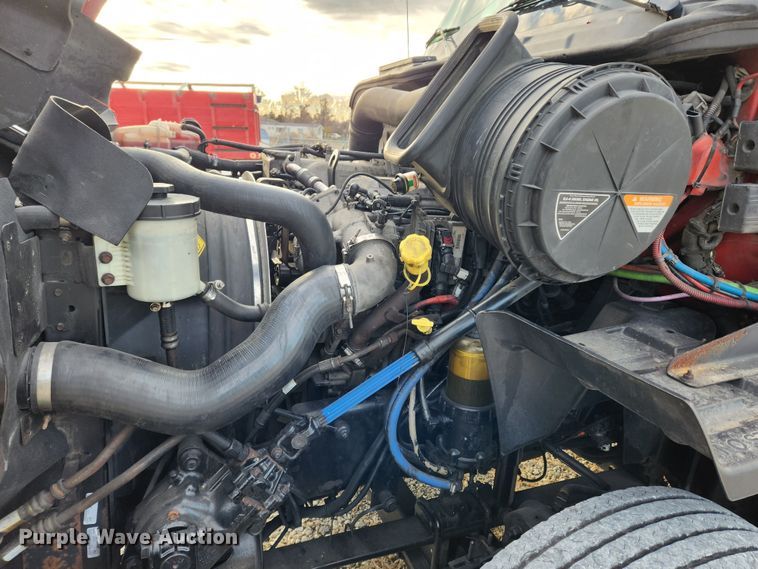 image for item DQ5378 2013 International ProStar Plus  semi truck