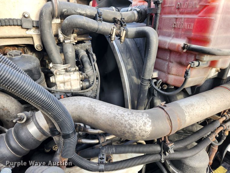 image for item DQ5378 2013 International ProStar Plus  semi truck