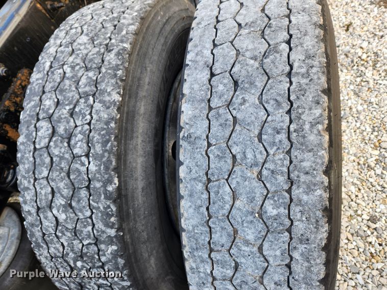 image for item DQ5378 2013 International ProStar Plus  semi truck