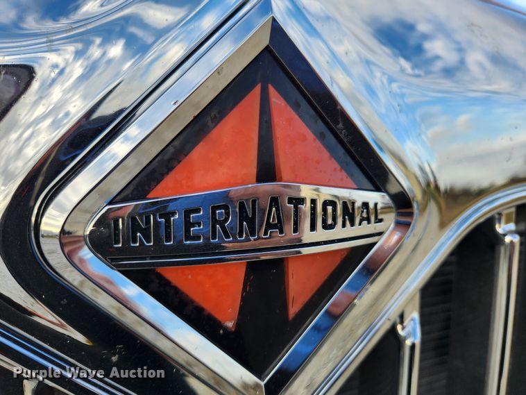 image for item DQ5378 2013 International ProStar Plus  semi truck