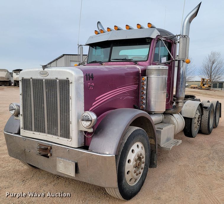 image for item DQ7464 1996 Peterbilt 378  semi truck