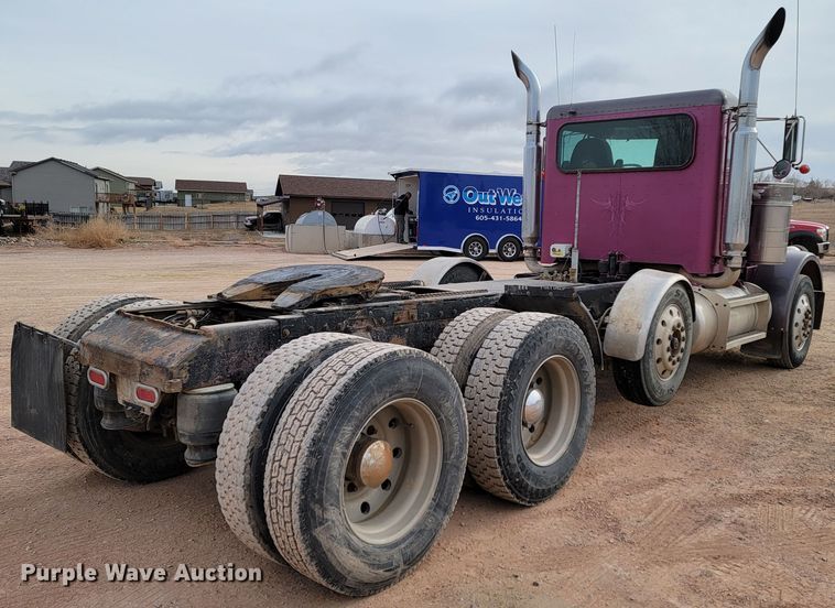image for item DQ7464 1996 Peterbilt 378  semi truck