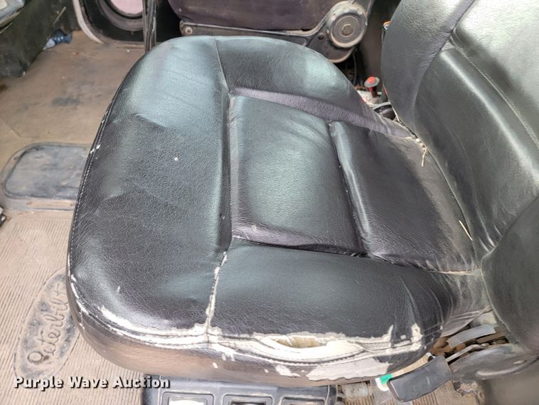 image for item DQ7464 1996 Peterbilt 378  semi truck