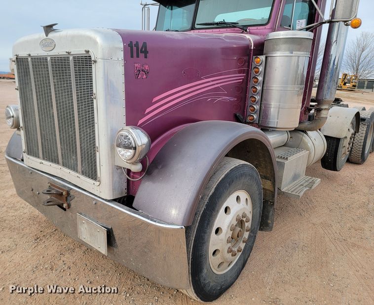 image for item DQ7464 1996 Peterbilt 378  semi truck