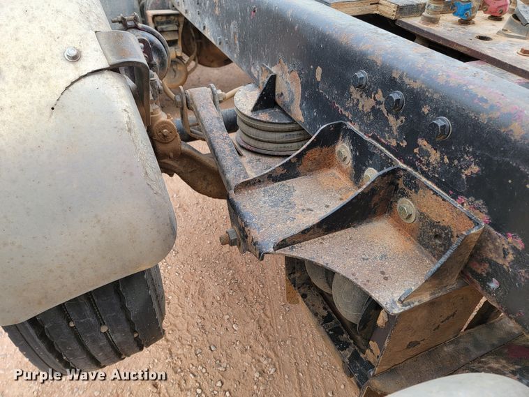 image for item DQ7464 1996 Peterbilt 378  semi truck