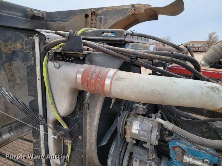 image for item DQ7464 1996 Peterbilt 378  semi truck