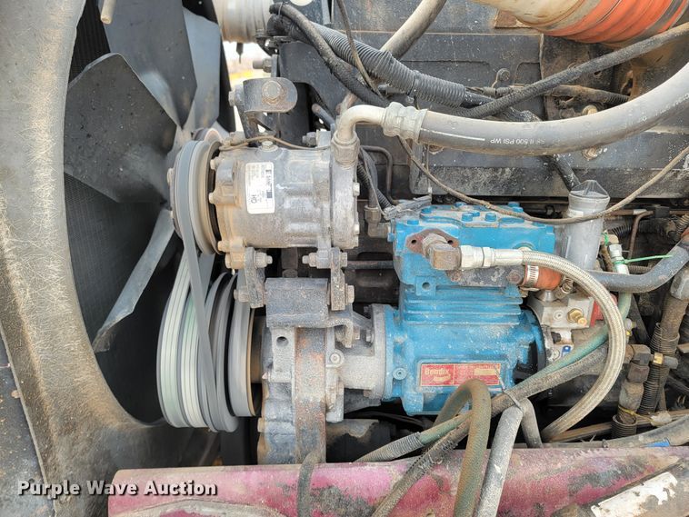 image for item DQ7464 1996 Peterbilt 378  semi truck