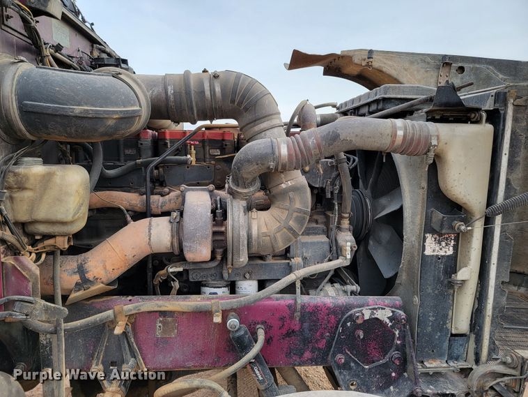 image for item DQ7464 1996 Peterbilt 378  semi truck