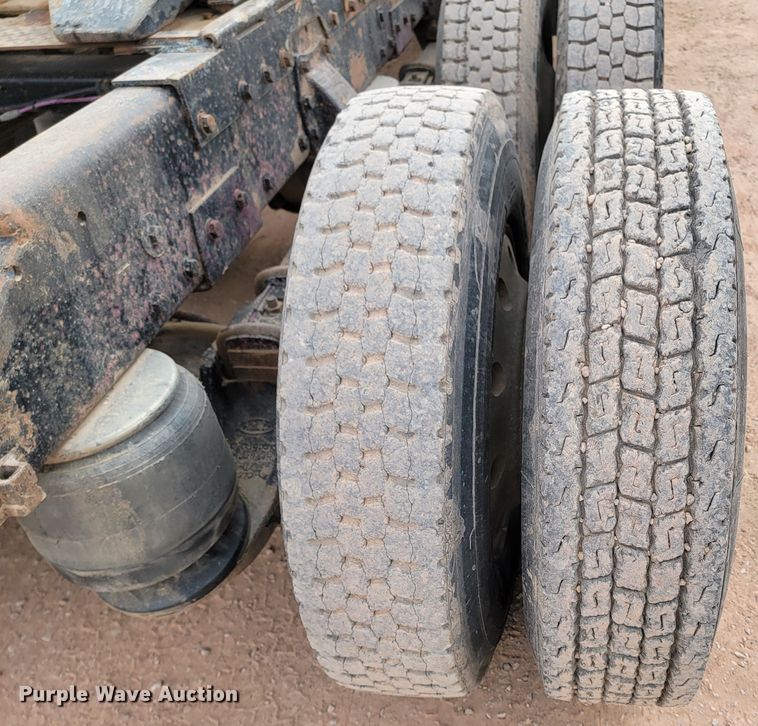 image for item DQ7464 1996 Peterbilt 378  semi truck