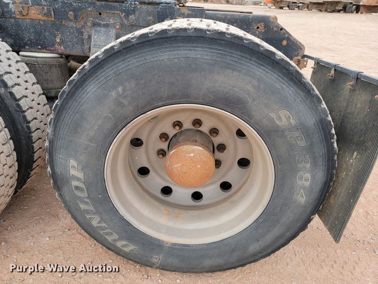 image for item DQ7464 1996 Peterbilt 378  semi truck