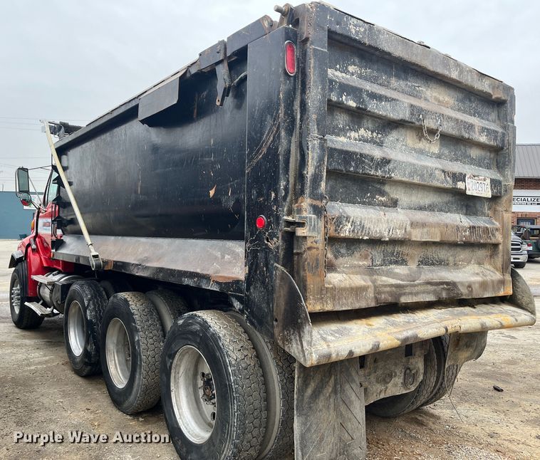 image for item DR7399 2006 Sterling L9500  dump truck