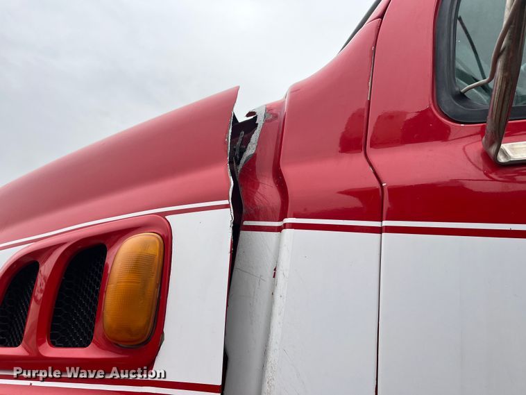 image for item DR7399 2006 Sterling L9500  dump truck