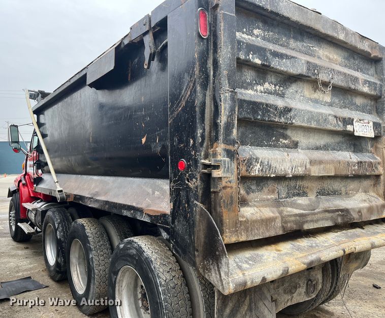 image for item DR7399 2006 Sterling L9500  dump truck