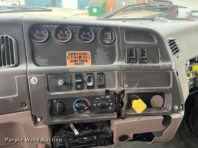 image for item DR7399 2006 Sterling L9500  dump truck