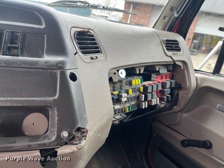 image for item DR7399 2006 Sterling L9500  dump truck