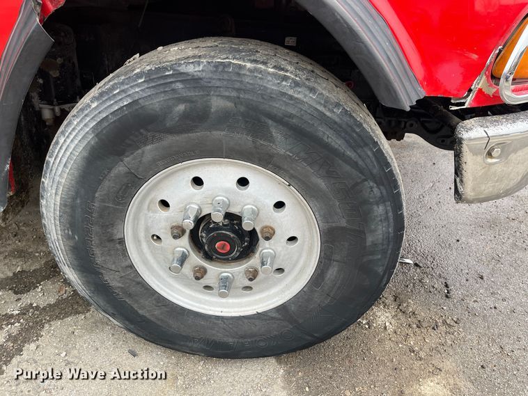 image for item DR7399 2006 Sterling L9500  dump truck