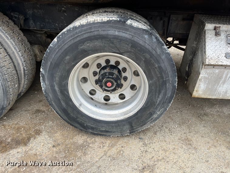 image for item DR7399 2006 Sterling L9500  dump truck