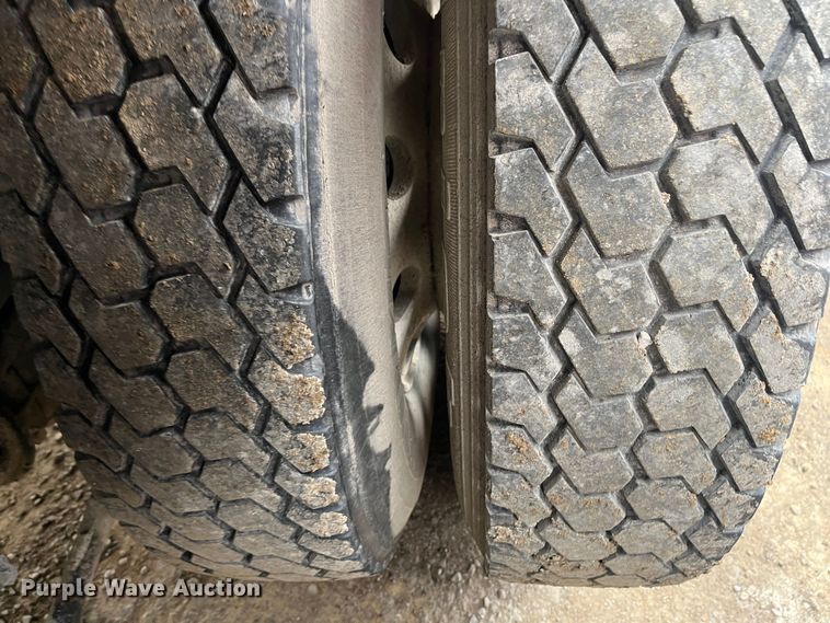 image for item DR7399 2006 Sterling L9500  dump truck