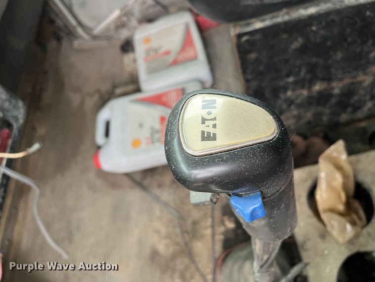 image for item DR7400 1988 Kenworth T800  dump truck