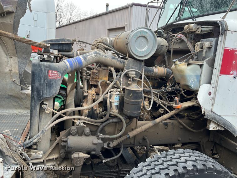 image for item DR7400 1988 Kenworth T800  dump truck