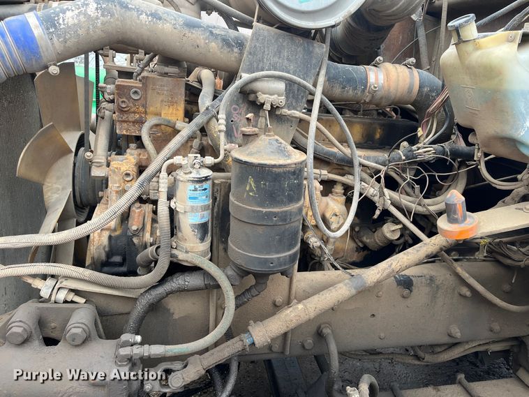 image for item DR7400 1988 Kenworth T800  dump truck