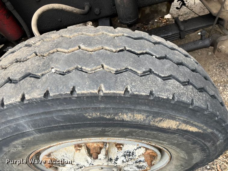 image for item DR7400 1988 Kenworth T800  dump truck