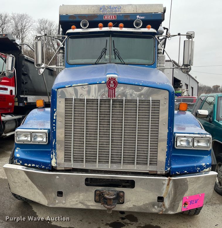 image for item DR7401 2005 Kenworth T800  dump truck