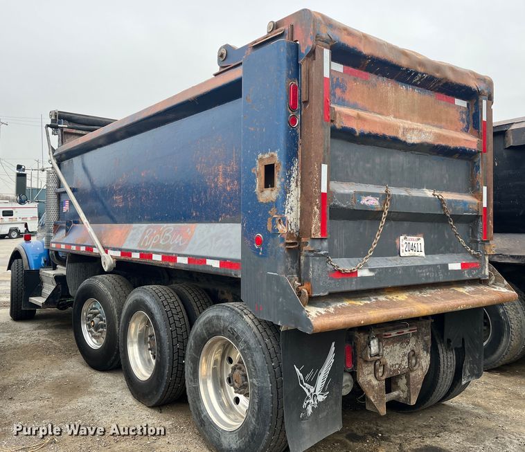 image for item DR7401 2005 Kenworth T800  dump truck