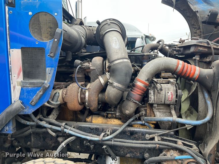 image for item DR7401 2005 Kenworth T800  dump truck