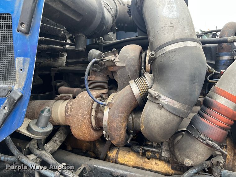 image for item DR7401 2005 Kenworth T800  dump truck