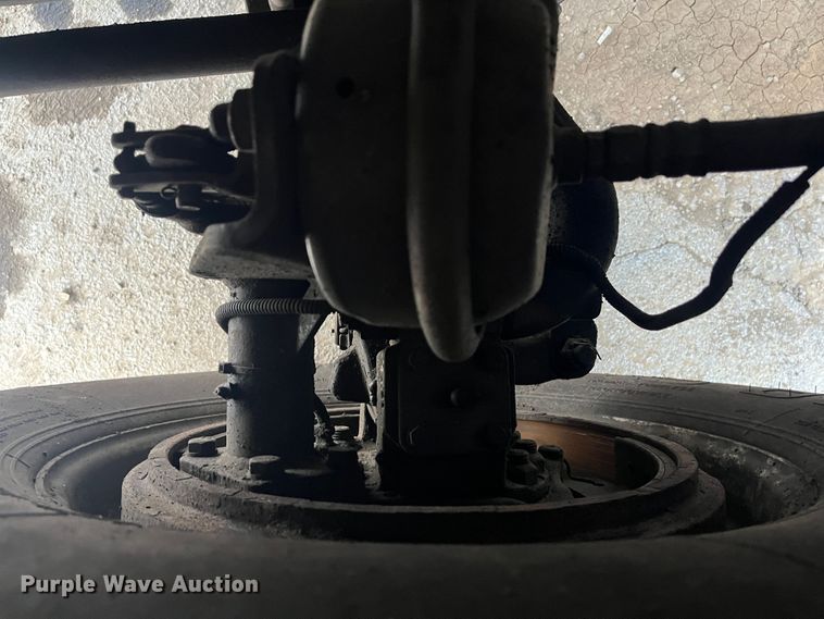 image for item DR7401 2005 Kenworth T800  dump truck